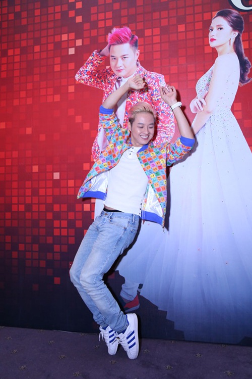 Gil Lê tóc xanh nổi bật gây chú ý bên cạnh Hương Giang Idol - 7