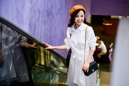 Midu trẻ trung như nữ sinh đi dự sự kiện - 1