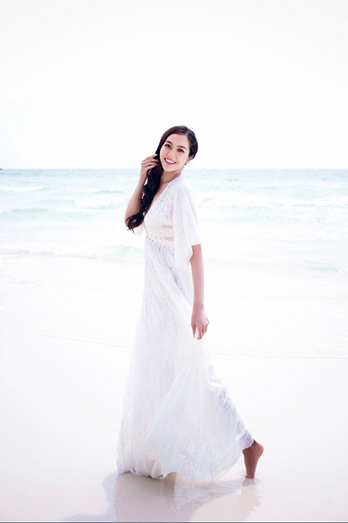 Chân dài Ngọc Quý thả dáng tinh khôi giữa đảo ngọc - 10