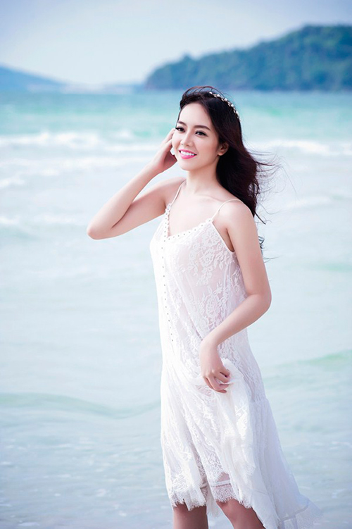 Chân dài Ngọc Quý thả dáng tinh khôi giữa đảo ngọc - 7