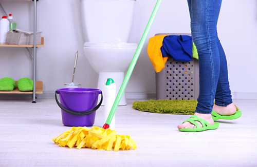 7 mẹo vệ sinh sạch vi khuẩn, hết mùi hôi từ A-Z trong nhà tắm - 3