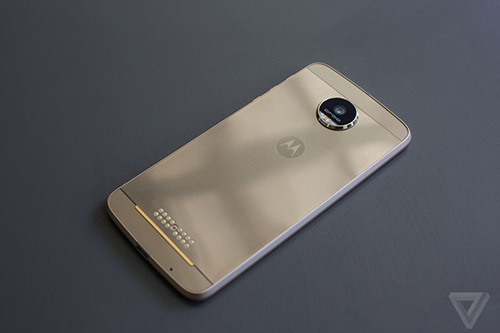 Bộ đôi smartphone Moto Z siêu mỏng, siêu bền, không jack tai nghe chính thức ra mắt - 4