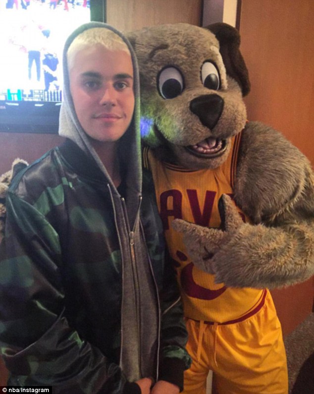 Lộ clip Justin Bieber đánh người gây xôn xao - 1