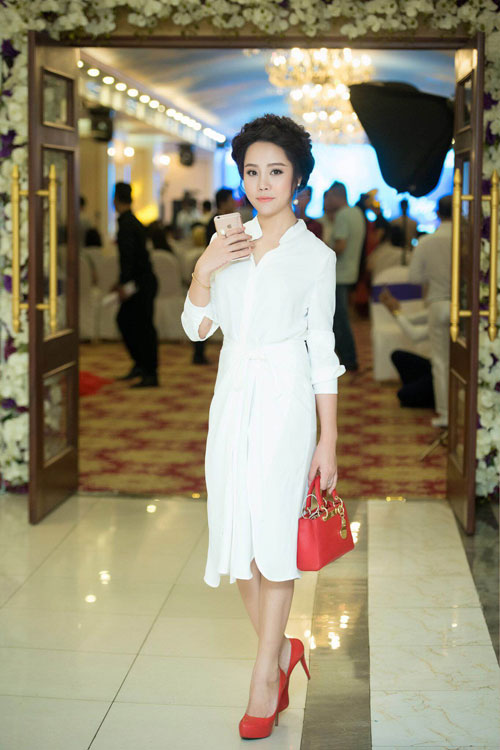 Nữ hoàng sắc đẹp 2014 duyên dáng làm giám khảo - 6