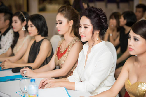 Nữ hoàng sắc đẹp 2014 duyên dáng làm giám khảo - 7