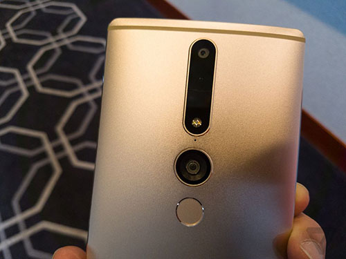 Smartphone Google Tango đầu tiên trên thế giới là “quái vật” đến từ Lenovo - 4