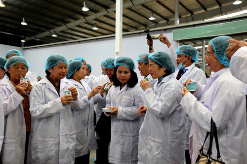 Vinamilk chính thức khánh thành nhà máy sữa đầu tiên tại Campuchia - 3
