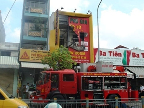 Vụ cháy 4 người chết: Hô “Chạy đi” nhưng không ai trả lời - 1