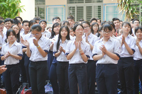 Nhiều học sinh TP.HCM mệt mỏi, ngáp trước giờ thi vào lớp 10 - 5