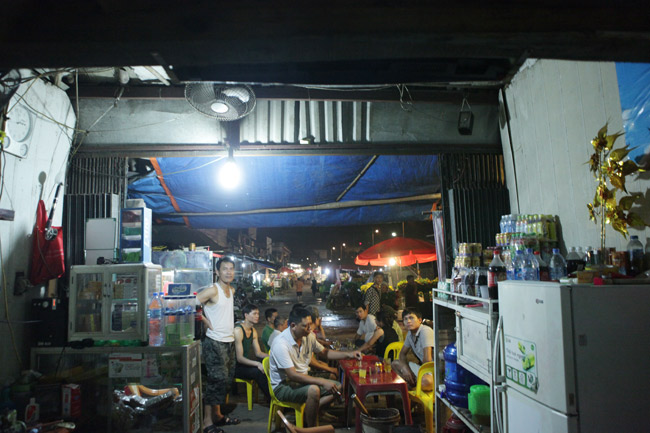 Ảnh: Người Hà Nội trắng đêm xem EURO - 5