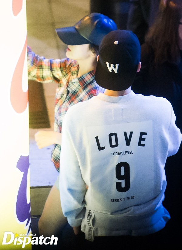 quot;Bỏ rơiquot; Song Hye Kyo, Song Joong Ki quấn quýt bên Yoo Ah In - 5