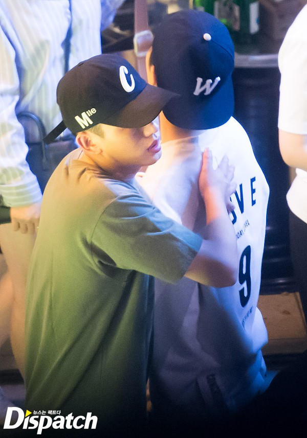 quot;Bỏ rơiquot; Song Hye Kyo, Song Joong Ki quấn quýt bên Yoo Ah In - 8