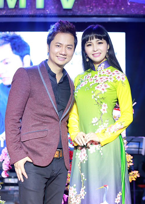 Cao Thái Sơn bảnh bao chúc mừng Duy Trường sau thời gian ở Mỹ - 8