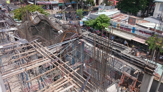 Những hình ảnh thương tâm từ vụ sập giàn giáo ở Vũng Tàu - 1