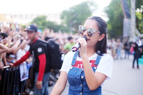 Sơn Tùng M-TP cực ngầu khi xuất hiện tại Hà Nội - 7