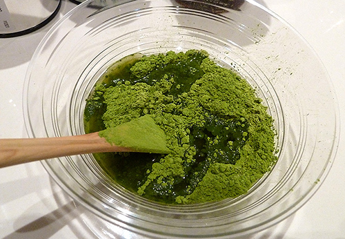 Đặc trị da dầu tại nhà với mặt nạ bột trà xanh tự chế - 7