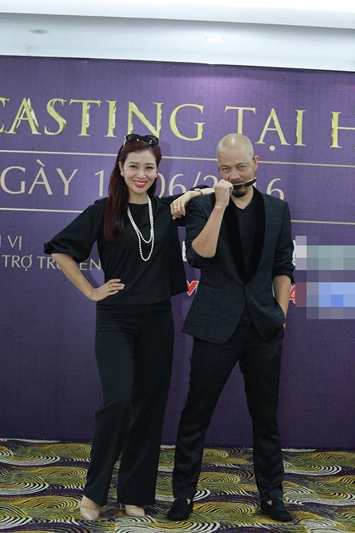 Á hậu Thu Hương, Đức Hùng trẻ trung, nhí nhảnh đi chấm thi - 2