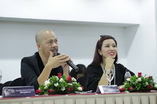 Á hậu Thu Hương, Đức Hùng trẻ trung, nhí nhảnh đi chấm thi - 6