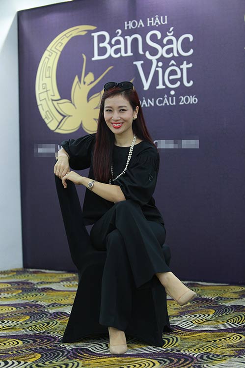 Á hậu Thu Hương, Đức Hùng trẻ trung, nhí nhảnh đi chấm thi - 4