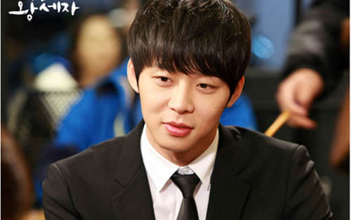 Park Yoo Chun tươi rói sau khi bị tố xâm hại tình dục - 5