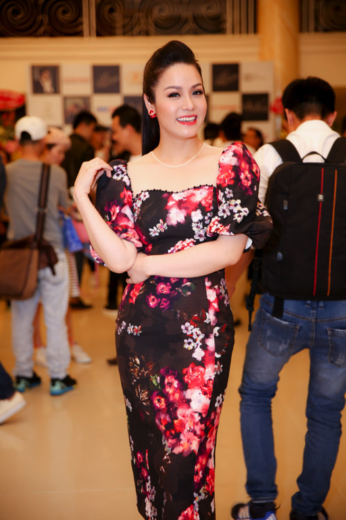 Hương Tràm gợi cảm trong quot;ngày cướiquot; với Quang Hà - 12