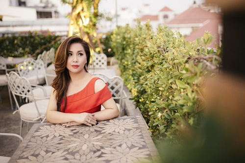Minh Tuyết bất ngờ bỏ hàng loạt show ở Mỹ, về nước quot;đối đầuquot; Cẩm Ly - 7