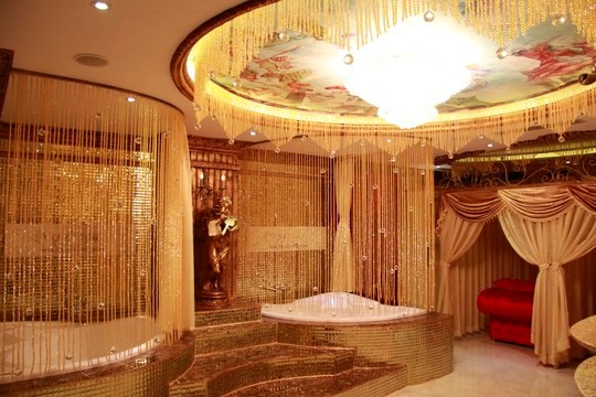 Những biệt thự khủng dát vàng gây xôn xao từ Bắc vào Nam - 9