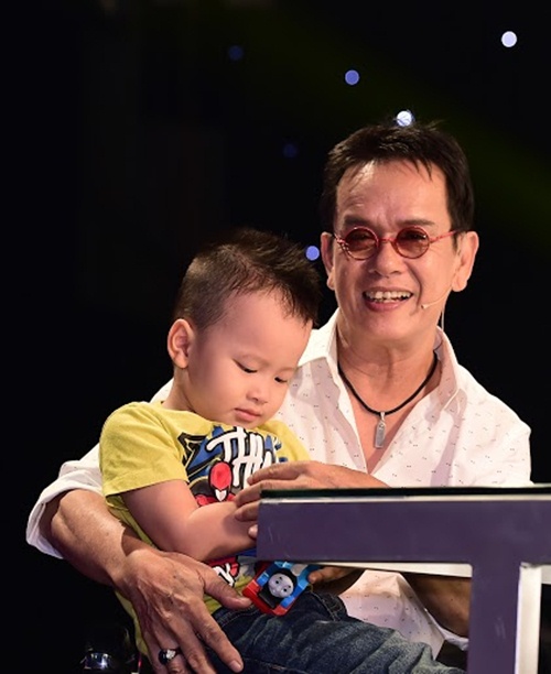 quot;Trái ngọtquot; đáng yêu của nhạc sĩ U70 Đức Huy với vợ kém 44 tuổi - 2