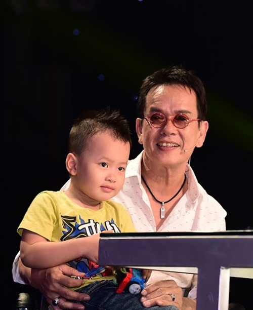 quot;Trái ngọtquot; đáng yêu của nhạc sĩ U70 Đức Huy với vợ kém 44 tuổi - 3