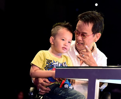 quot;Trái ngọtquot; đáng yêu của nhạc sĩ U70 Đức Huy với vợ kém 44 tuổi - 4