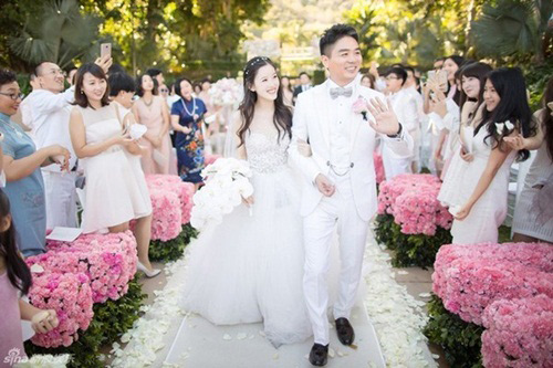 “Cô bé trà sữa” xuống sắc khó tin sau sinh con cho đại gia U40 - 3