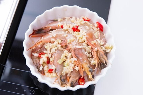Tôm hấp tỏi ngon ơi là ngon - 5