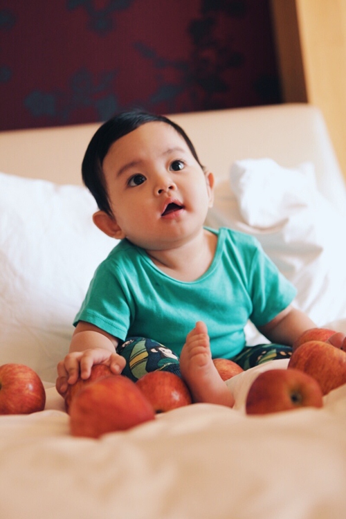 Vẻ đáng yêu khó cưỡng của con trai Khánh Thi - Phan Hiển - 5