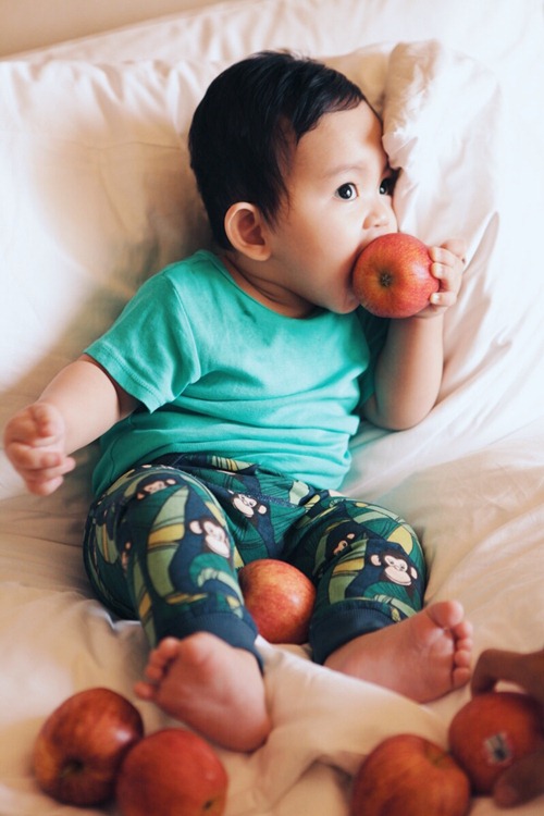 Vẻ đáng yêu khó cưỡng của con trai Khánh Thi - Phan Hiển - 9