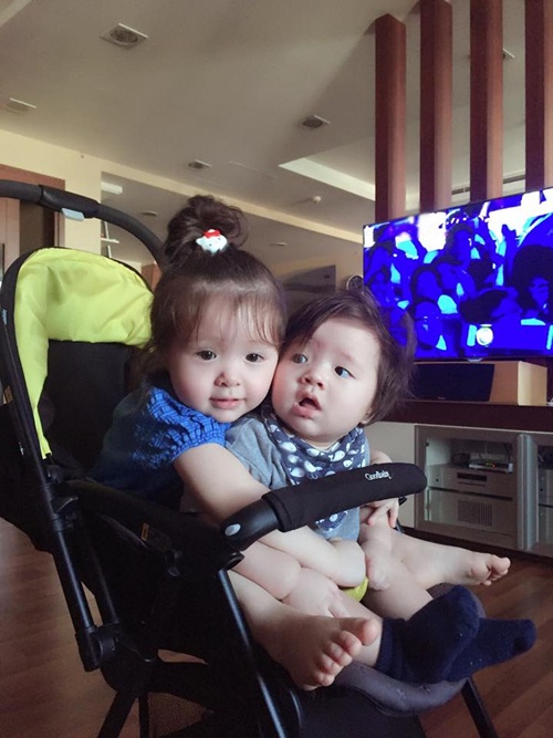 Mẹ đẹp - con xinh nhà Elly Trần liên tục quot;gây bãoquot; mạng - 7