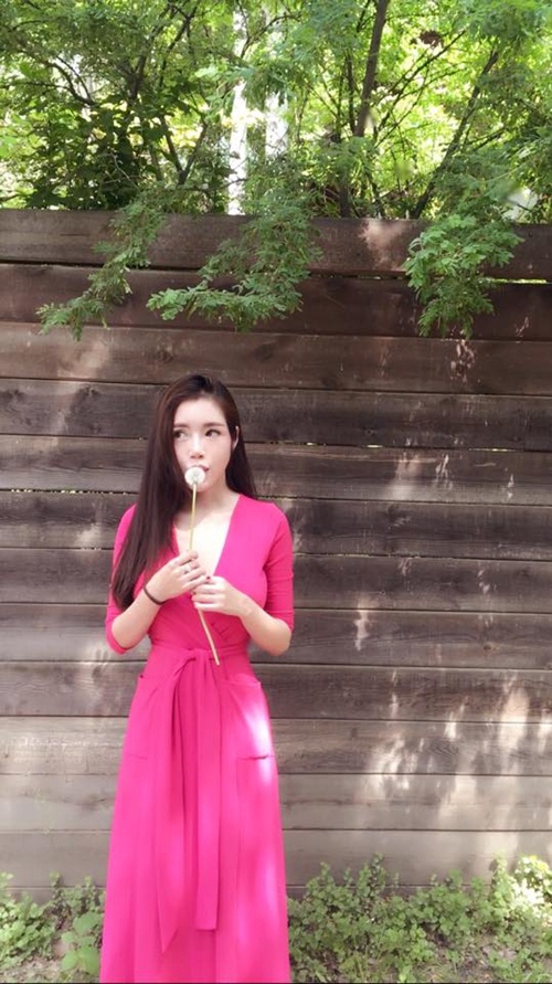 Mẹ đẹp - con xinh nhà Elly Trần liên tục quot;gây bãoquot; mạng - 1