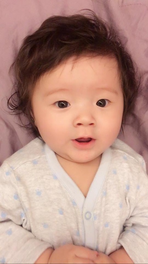 Mẹ đẹp - con xinh nhà Elly Trần liên tục quot;gây bãoquot; mạng - 12