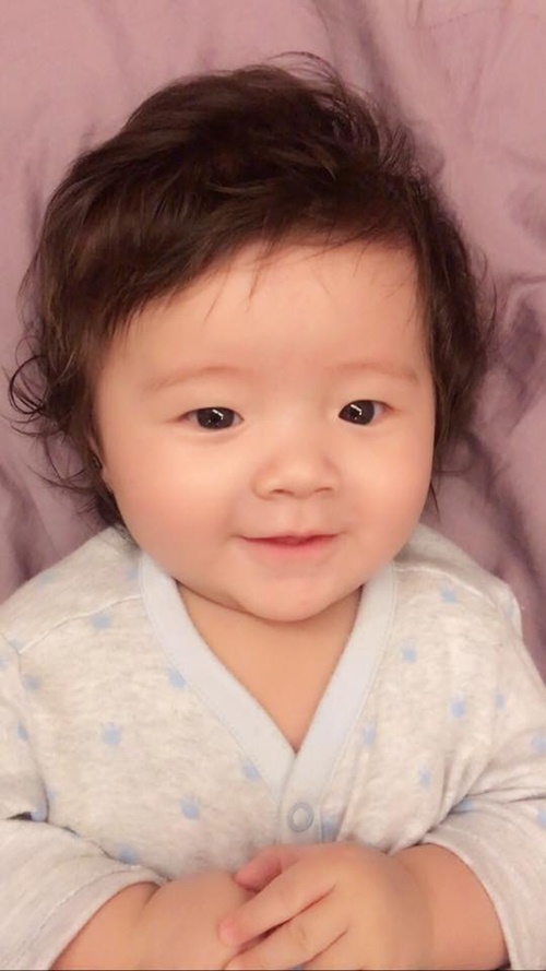 Mẹ đẹp - con xinh nhà Elly Trần liên tục quot;gây bãoquot; mạng - 11