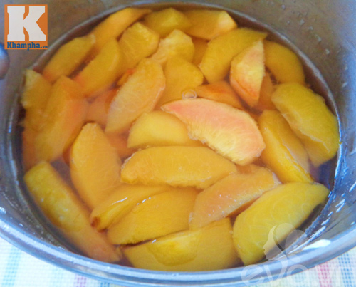 Cách làm trà đào thơm ngon, mát lạnh - 4