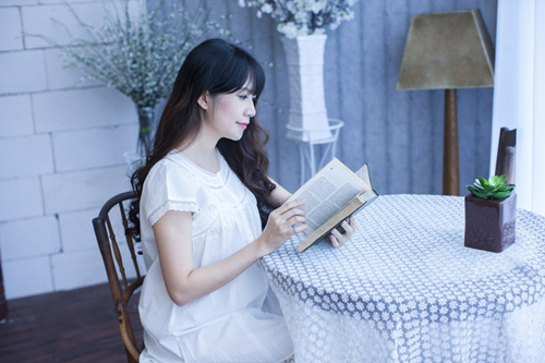 4 mỹ nhân Việt “bụng bầu vượt mặt” vẫn xinh như hoa - 6