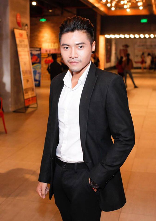 Hiếu Nguyễn điển trai, bế bổng Lan Ngọc giữa sự kiện - 16