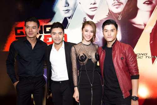 Hiếu Nguyễn điển trai, bế bổng Lan Ngọc giữa sự kiện - 17