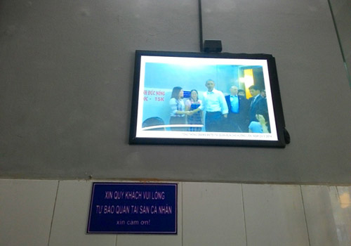 Sau 1 tháng, quán quot;bún chả Obamaquot; vẫn chưa hết quot;hotquot; - 3