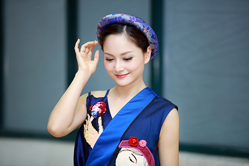 Lại Văn Sâm chăm chú nhìn vì Lan Phương quá đẹp - 8