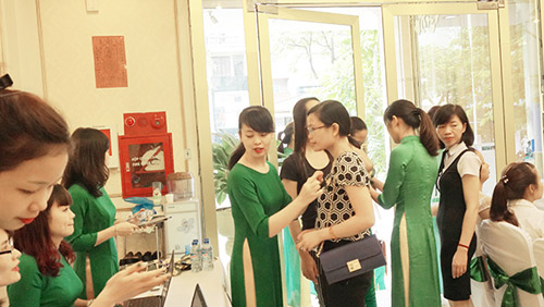 Giải mã sức nóng sau Ngày hội trị nám bằng laser ở Đông Á - 1