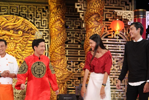 Hòa Minzy “điên tiết” vì bị Trường Giang bắt nhịn đói quá lâu - 15