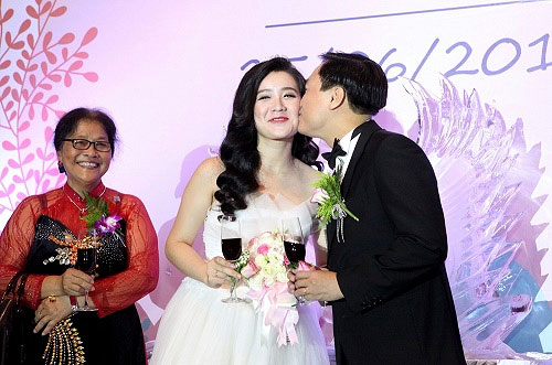 Miss Teen Xuân Mai rạng rỡ trong đám cưới với chồng đại gia - 10