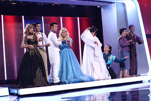 Người Bí Ẩn: Trấn Thành, Kim Tử Long thán phục người đàn bà dùng răng nhấc thang 60kg - 4