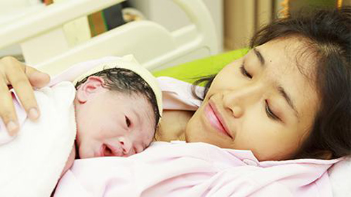 Sau sinh bao lâu có thể tắm gội? - 2