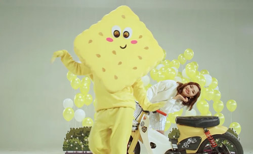 Miu Lê xinh chuẩn gu trong MV mới - 5